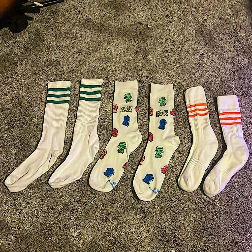 3 pairs of white socks